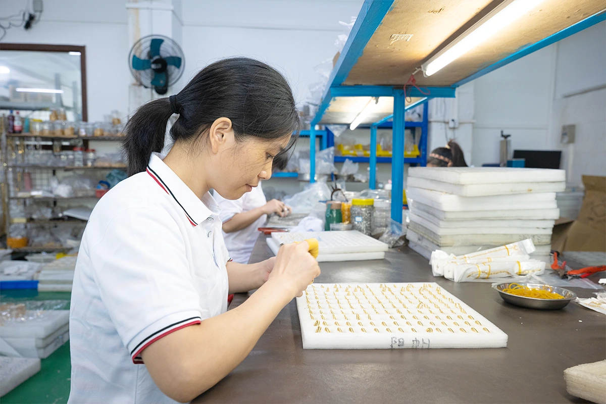 Jewelry production and assembly for OEM orders