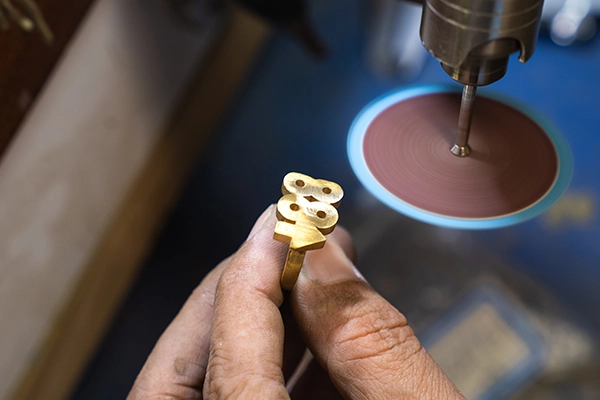 Highly hand polishing jewelry finish